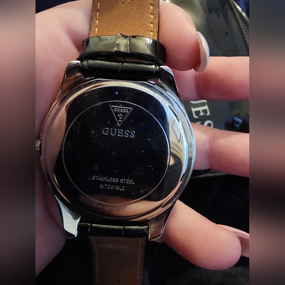 Guess Black Leather Pink Heart Crystals Glitz Dial - Picture 4 of 6